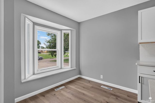 2111 Timbercreek Drive, Manhattan, KS 66502