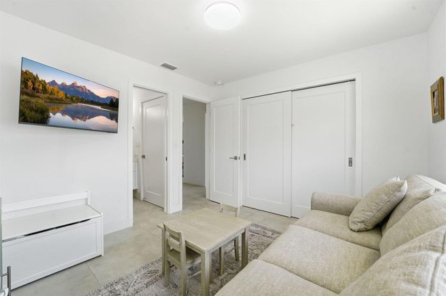 120 SE 12th Court, Pompano Beach, FL 33060