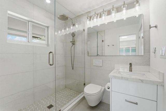 120 SE 12th Court, Pompano Beach, FL 33060