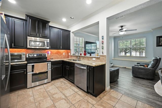 2916 Peyton Brook Drive, Fort Worth, TX 76137