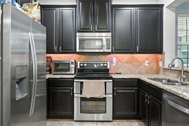 2916 Peyton Brook Drive, Fort Worth, TX 76137
