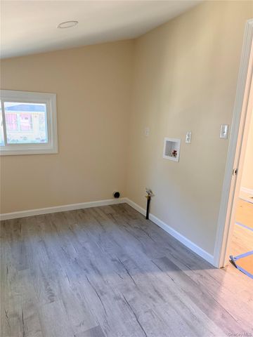 1 Chestnut Street, Middletown, NY 10940