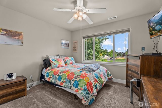 35703 20th Avenue SW, Federal Way, WA 98023