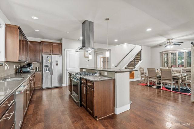 35703 20th Avenue SW, Federal Way, WA 98023