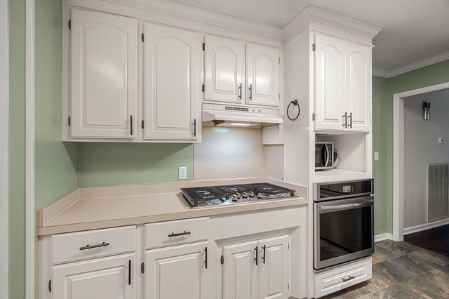 73 River Rd., Hattiesburg, MS 39401