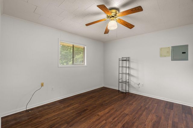 73 River Rd., Hattiesburg, MS 39401