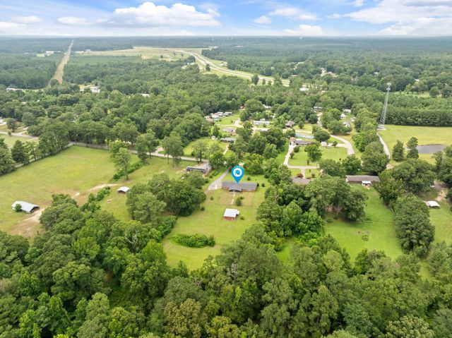 73 River Rd., Hattiesburg, MS 39401