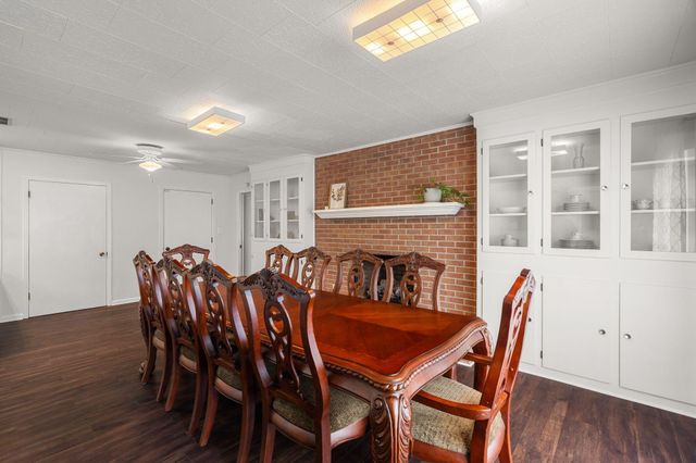 73 River Rd., Hattiesburg, MS 39401