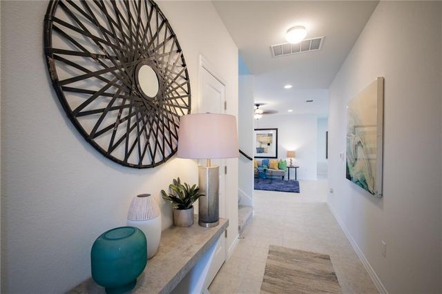 9109 Looksee LN, Austin, TX 78744