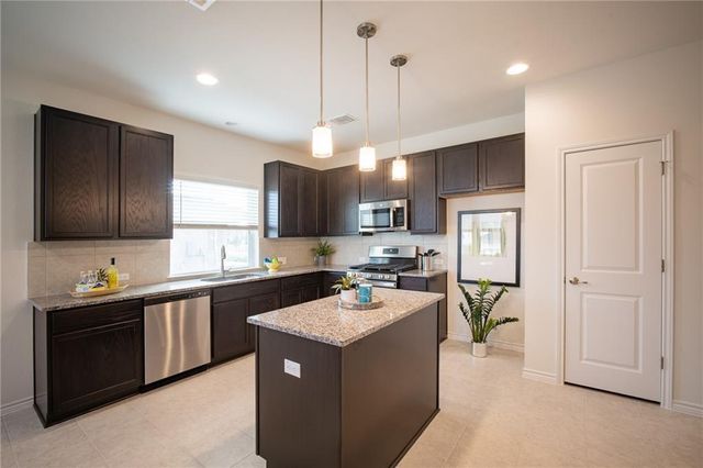 9109 Looksee LN, Austin, TX 78744