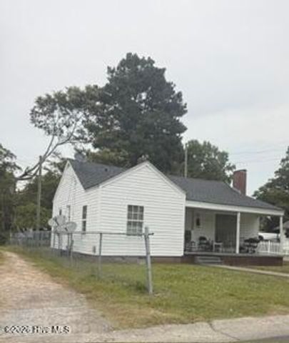 213 E Hillsboro Street, Mount Olive, NC 28365