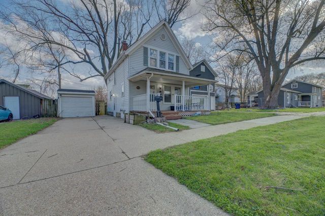 909 Johnson Street, Janesville, WI 53548