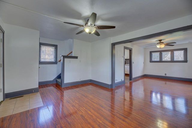 909 Johnson Street, Janesville, WI 53548