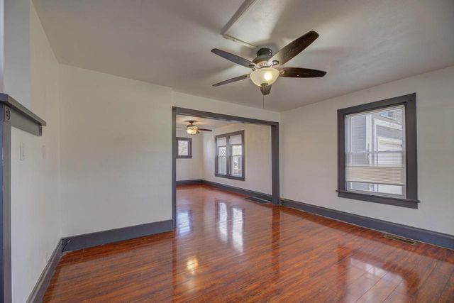909 Johnson Street, Janesville, WI 53548