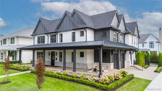 1120 Lyonhurst Street, Birmingham, MI 48009