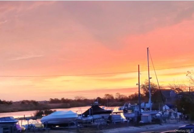 351 Venetian Boulevard, Lindenhurst, NY 11757