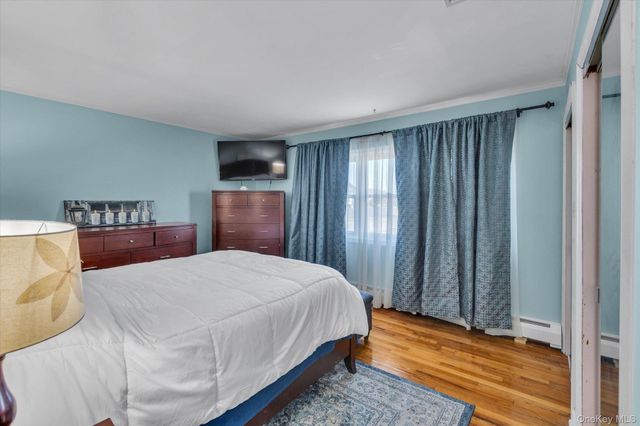 351 Venetian Boulevard, Lindenhurst, NY 11757