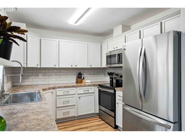 1103 W 34TH Way, Vancouver, WA 98660