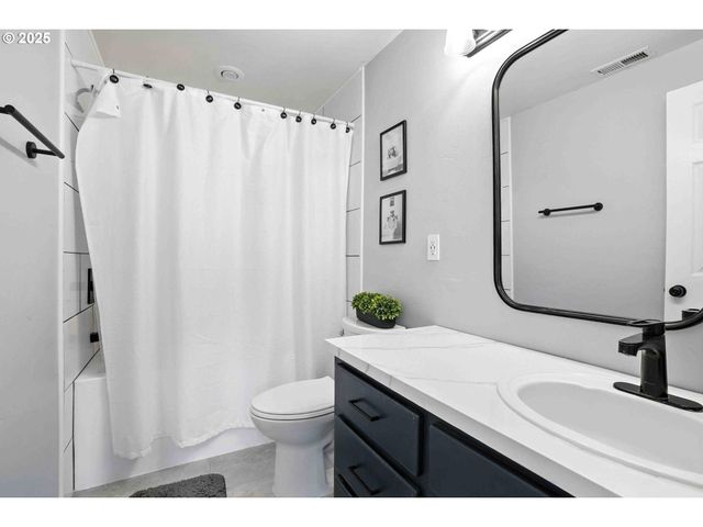 1103 W 34TH Way, Vancouver, WA 98660