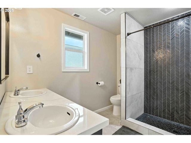 1103 W 34TH Way, Vancouver, WA 98660