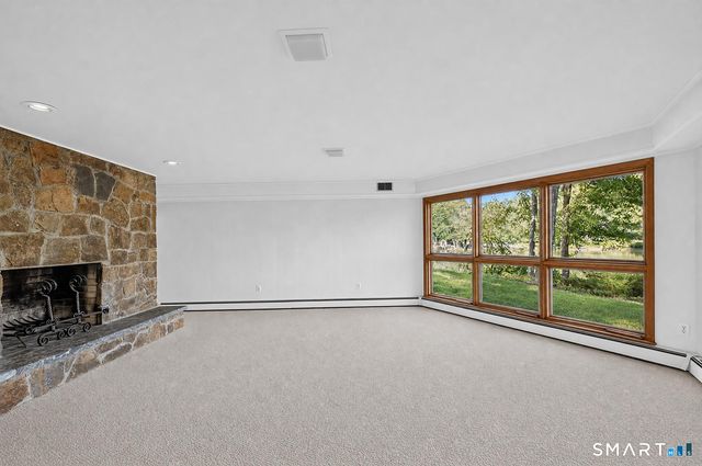 154 Driftwood Lane, Trumbull, CT 06611