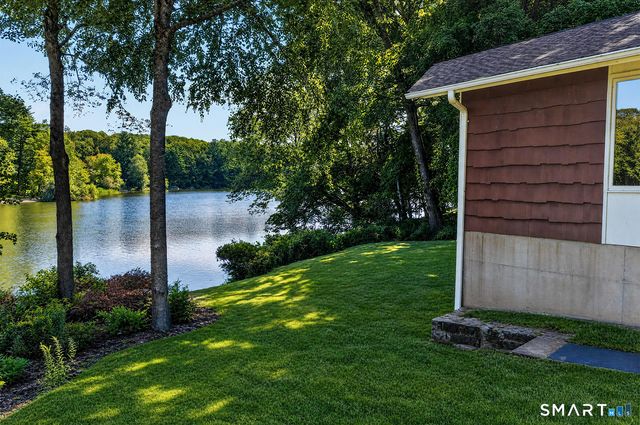 154 Driftwood Lane, Trumbull, CT 06611