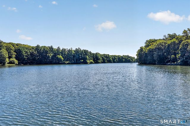 154 Driftwood Lane, Trumbull, CT 06611
