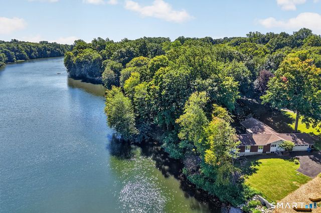 154 Driftwood Lane, Trumbull, CT 06611