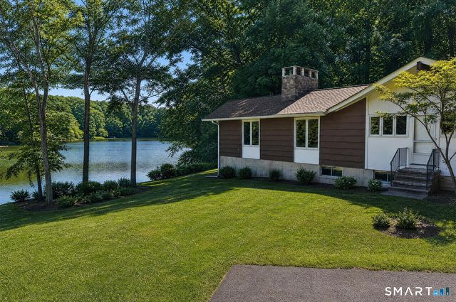 154 Driftwood Lane, Trumbull, CT 06611