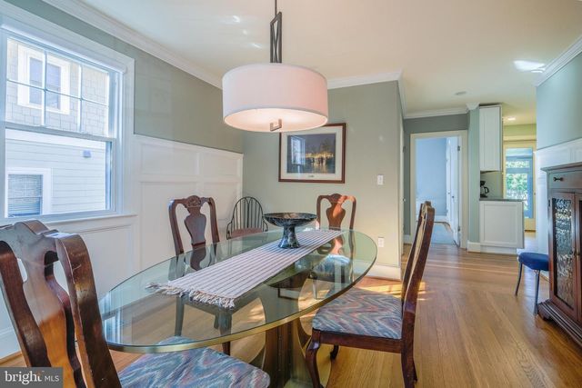 236 N CLEVELAND ST, Arlington, VA 22201