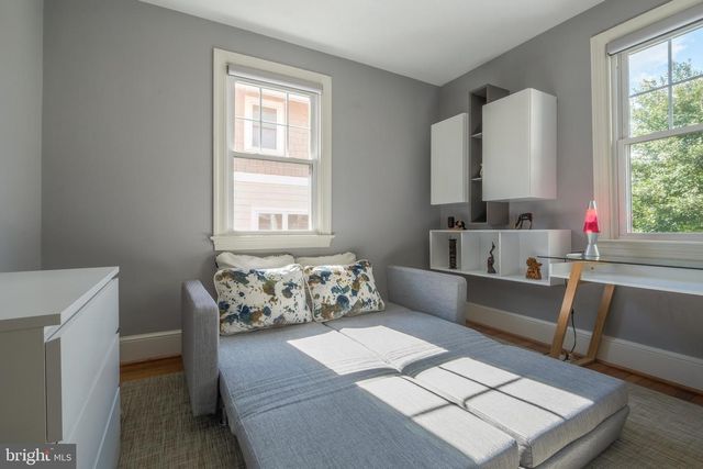 236 N CLEVELAND ST, Arlington, VA 22201