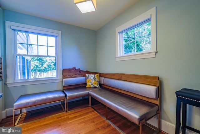 236 N CLEVELAND ST, Arlington, VA 22201