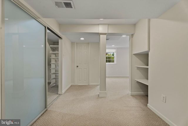 511 WALKER ST SW, Vienna, VA 22180