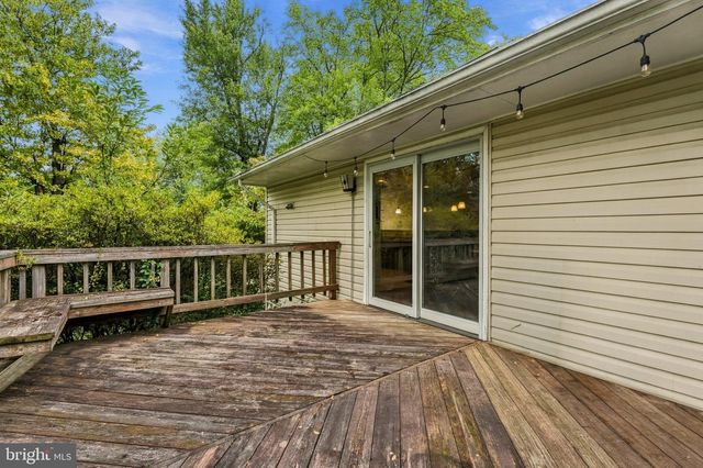 511 WALKER ST SW, Vienna, VA 22180