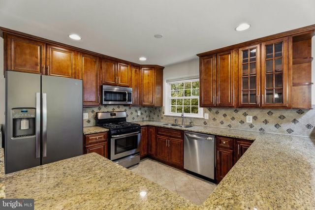 511 WALKER ST SW, Vienna, VA 22180