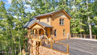 2420 Old Barn Circle, Sevierville, TN 37876