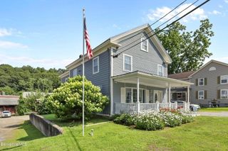 125 Center St 1, Lee, MA 01238