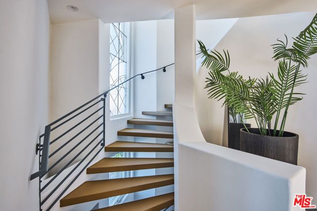 3885 Rambla Orienta, Malibu, CA 90265