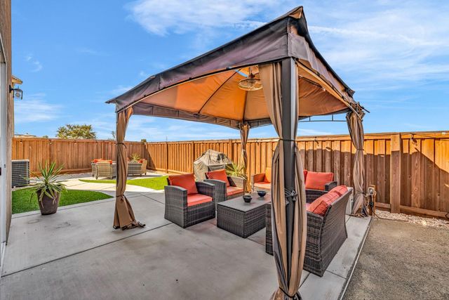 9633 Respect Dr, Sacramento, CA 95829