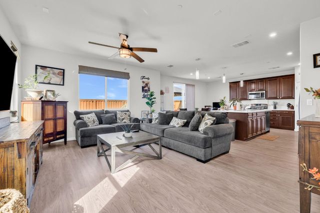 9633 Respect Dr, Sacramento, CA 95829