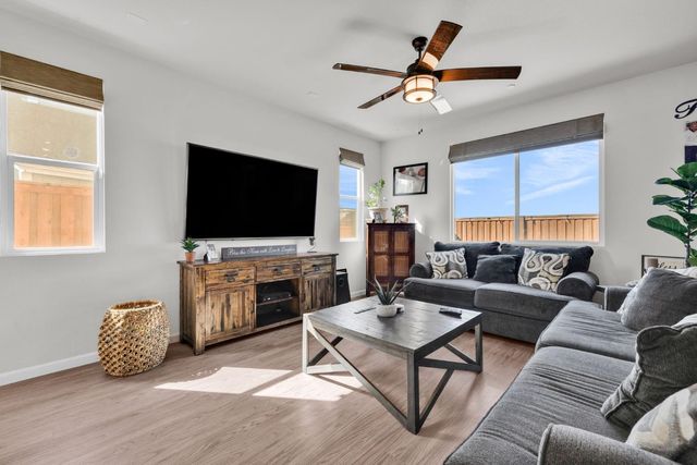 9633 Respect Dr, Sacramento, CA 95829