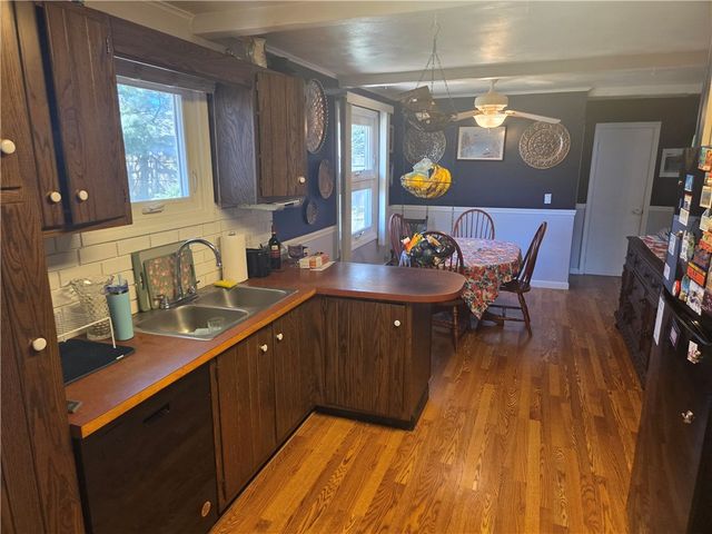 27 Torrington Drive, Warwick, RI 02889