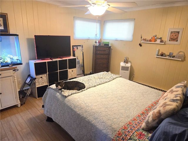 27 Torrington Drive, Warwick, RI 02889