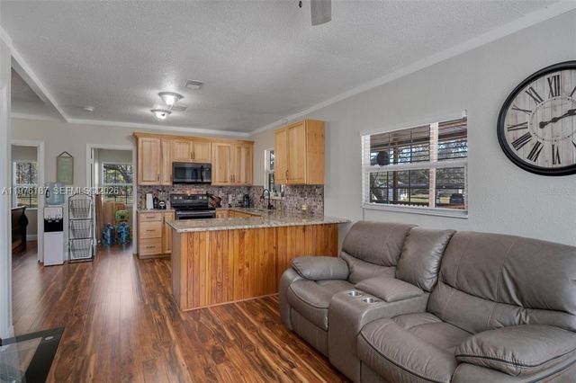 40140 SWIFT RD, Other City - In The State Of Florida, FL 32736