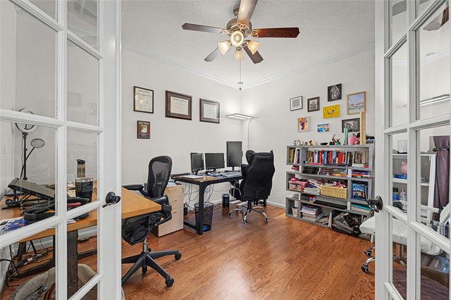 2710 Golden Creek Lane, Pearland, TX 77584