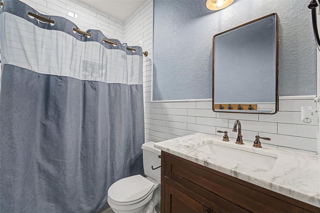 2710 Golden Creek Lane, Pearland, TX 77584