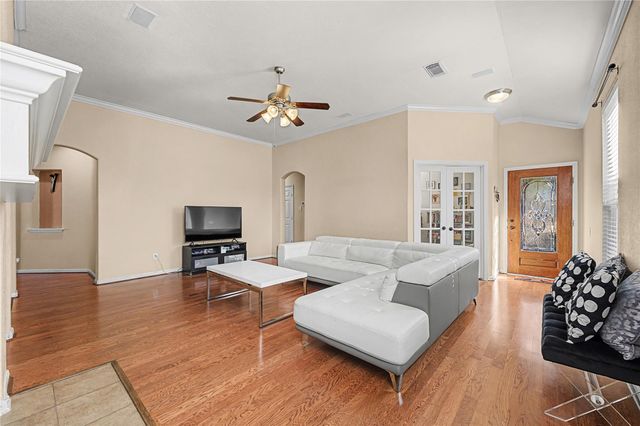 2710 Golden Creek Lane, Pearland, TX 77584