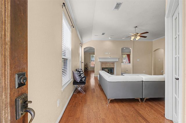 2710 Golden Creek Lane, Pearland, TX 77584