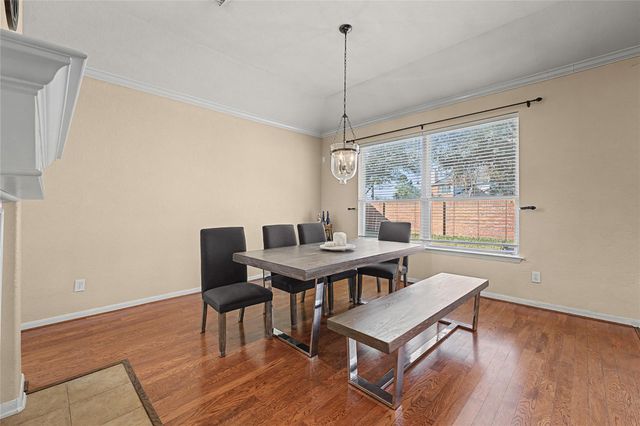 2710 Golden Creek Lane, Pearland, TX 77584