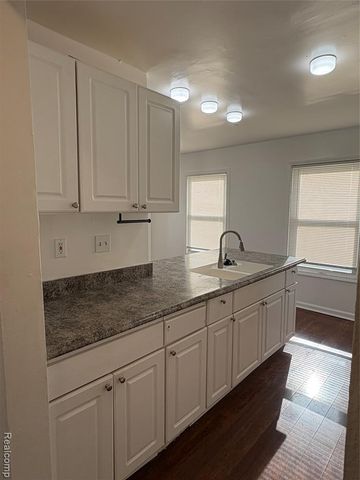 433 Navahoe Street, Detroit, MI 48215